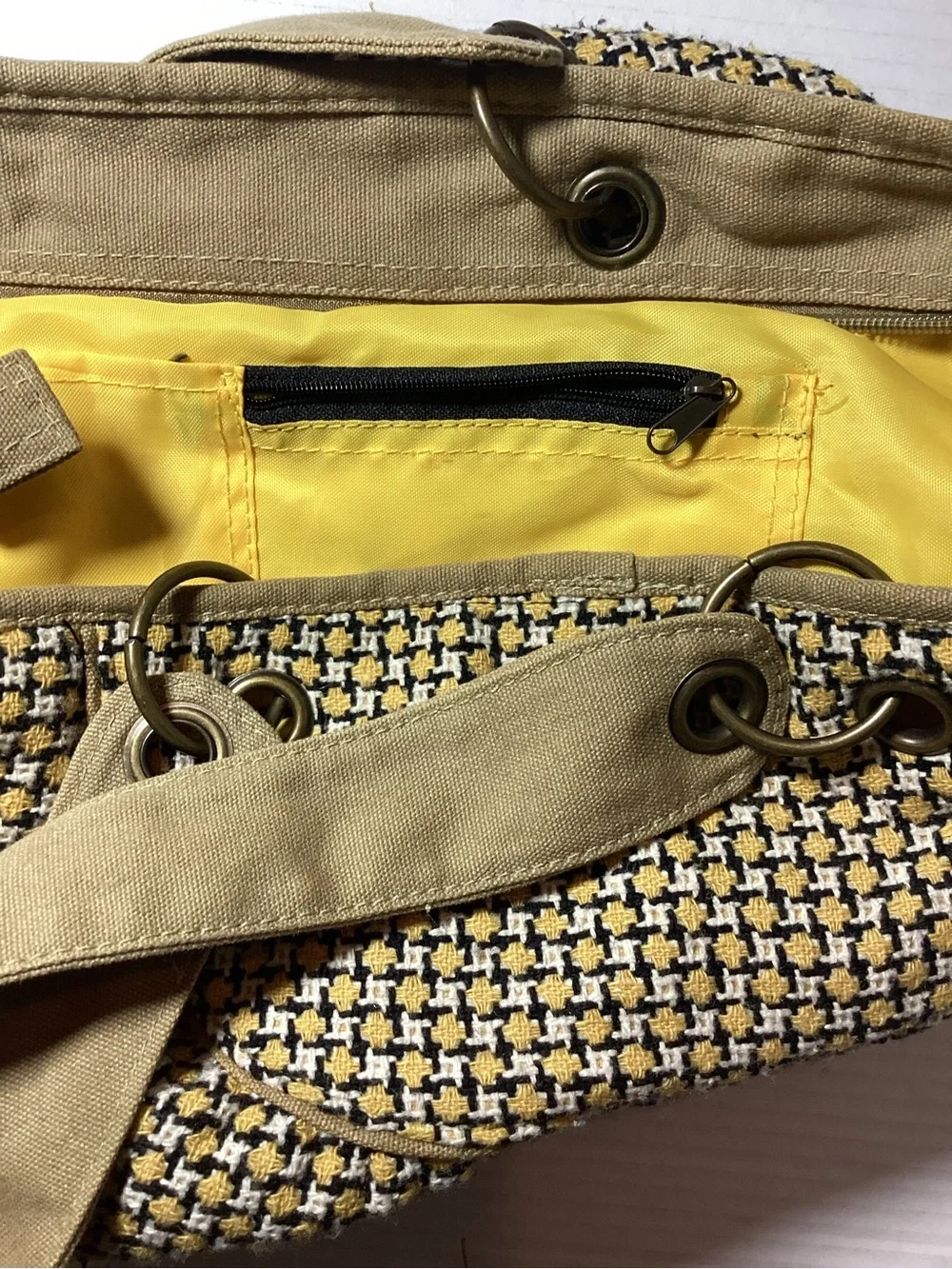 Kavu stylish woven
